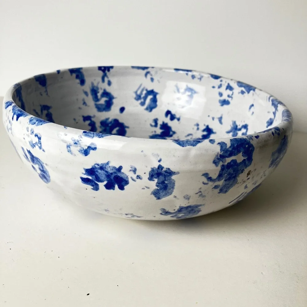Bybee Pottery Serving Bowl Vintage 8.5in Blue White Spongeware Kentucky BB